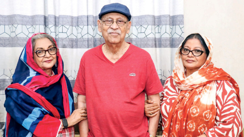 বহু বছর পর আবারও এক ফ্রেমে তিন কিংবদন্তি, নতুন নাটকে চমক