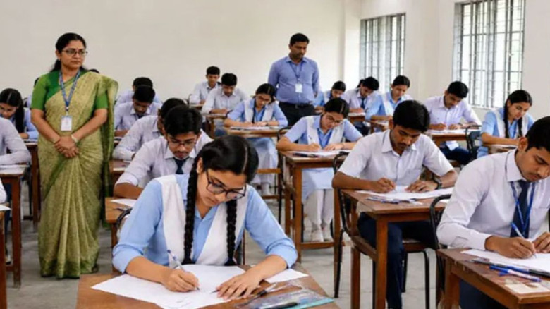 সারা দেশে শুরু হলো এইচএসসি ও সমমানের পরীক্ষা
