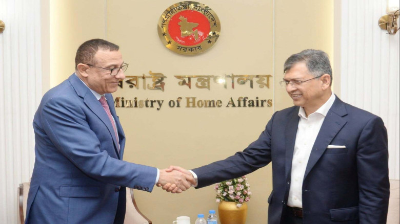 স্বরাষ্ট্রমন্ত্রীর সঙ্গে ফিলিস্তিনের রাষ্ট্রদূতের সৌজন্য সাক