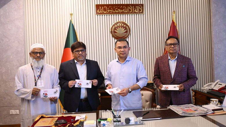স্মারক ডাকটিকিট উন্মোচন করলেন প্রধানমন্ত্রী