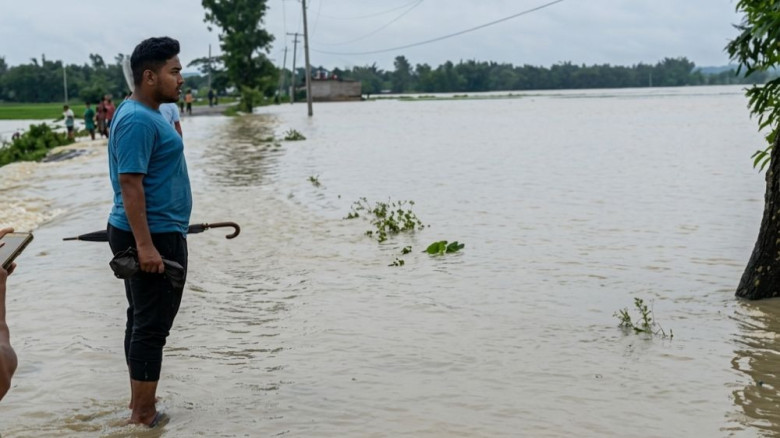 ধলাই নদীর বাঁধ ভেঙে মৌলভীবাজারে প্লাবিত ৭-১০ গ্রাম