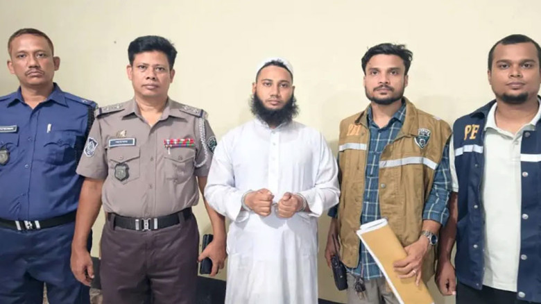 স্ত্রীকে হত্যার পর মরদেহ ঝুলানোর চেষ্টা, পলাতক ইমাম গ্রেপ্তা
