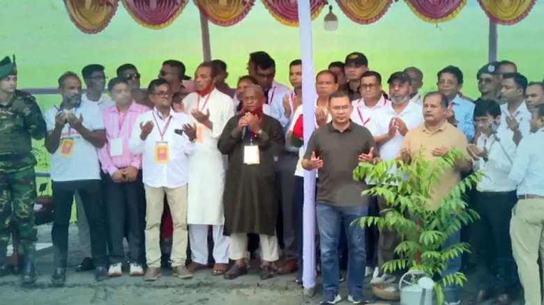 বরিশালে পৌঁছেছেন প্রধান মন্ত্রী তারেক রহমান