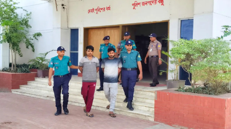 মাহিন্দ্রায় যাত্রী সেজে হামলা, নারীকে কুপিয়ে ছিনতাই—গ্রেপ্তা