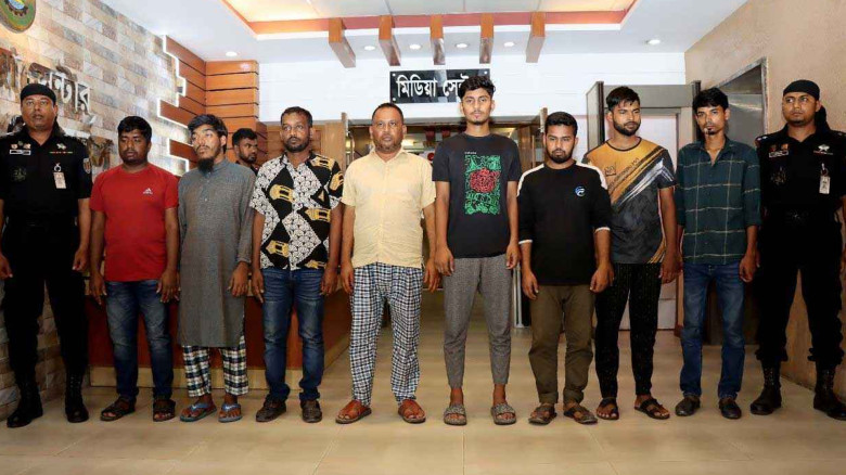উপবৃত্তির টাকা হাতাতে নতুন কৌশল, শিক্ষার্থীদের টার্গেট করছে 