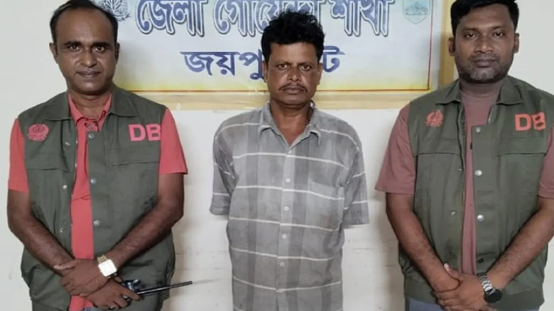ইয়াবা সেবনের অভিযোগে আটক ৬, পালালেন স্বেচ্ছাসেবক দল নেতা