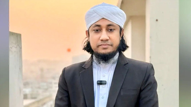 ‘ধরা পড়ার আগে রোমান্টিক, ধরা পড়লে কয় বউ’— ওয়াজ মাহফিলে তাহে