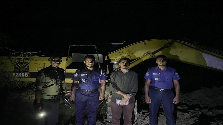 পুঠিয়ায় এসিল্যান্ডের অভিযান পরিচালিত হয়েছে