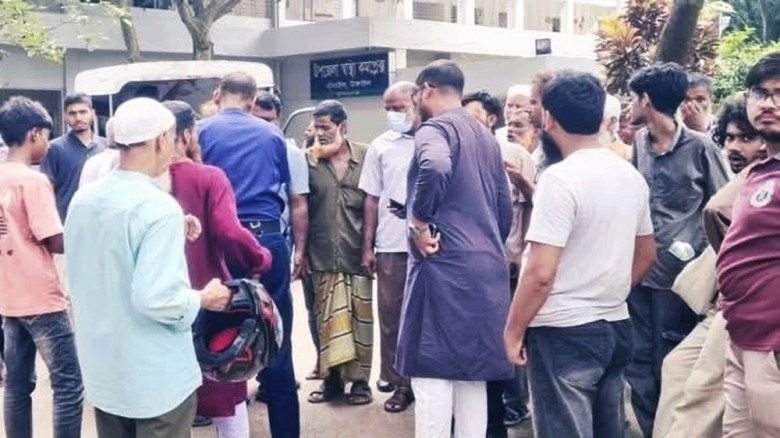 টাঙ্গাইলে সড়ক দুর্ঘটনায় প্রাণ গেল পথচারীর