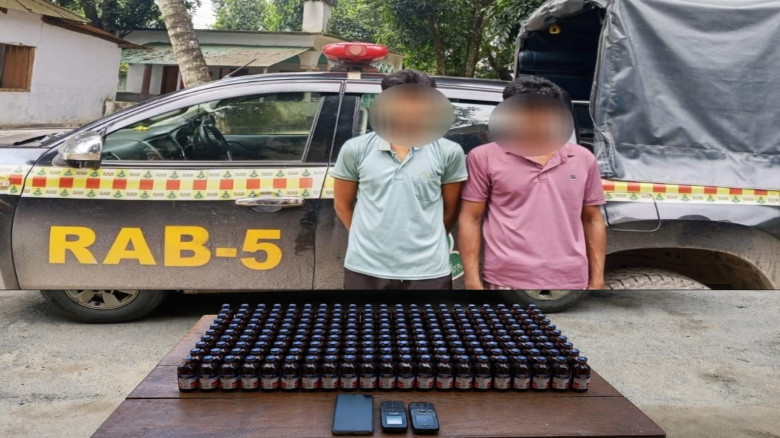 চাঁপাইনবাবগঞ্জের গোমস্তাপুরে র‍্যাবের অভিযানে ২২৮ বোতল ফেনসি