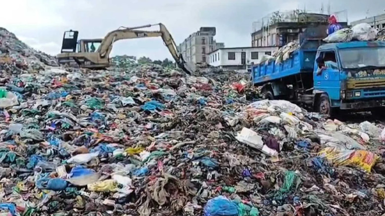 ময়লার দুর্গন্ধে অতিষ্ঠ চাঁদপুরবাসী, ডাম্পিং স্টেশন সরানোর দা