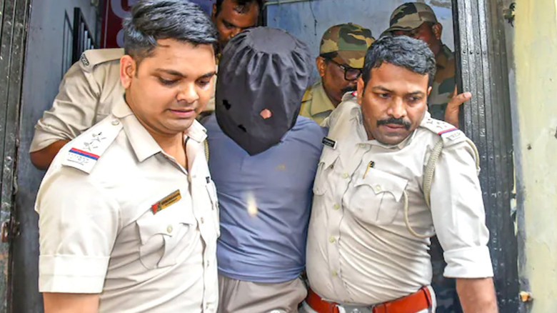 জঙ্গি নেটওয়ার্কের ‘হানি ট্র্যাপ’ অভিযোগে ঝাড়খণ্ড থেকে নারী গ