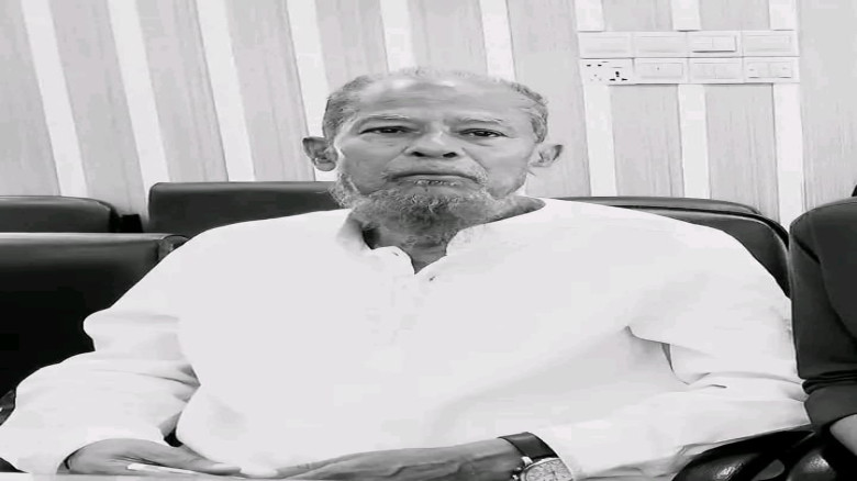 নওগাঁ জেলা প্রেসক্লাবের সাবেক সভাপতি সাংবাদিক ইমদাদুল হক সুম