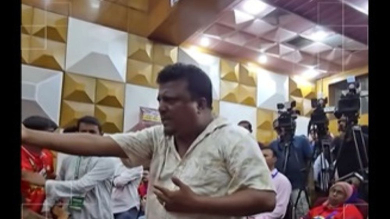 ‘ক্ষমতায় ছিলেন, বিচার করলেন না কেন?’ জুলাই শহীদের বাবার প্রশ