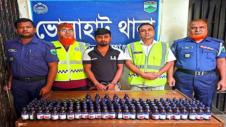 চাঁপাইনবাবগঞ্জের ভোলাহাটে শী'র্ষ মদক ব্যবসায়ী সাইরুল গ্রেপ্