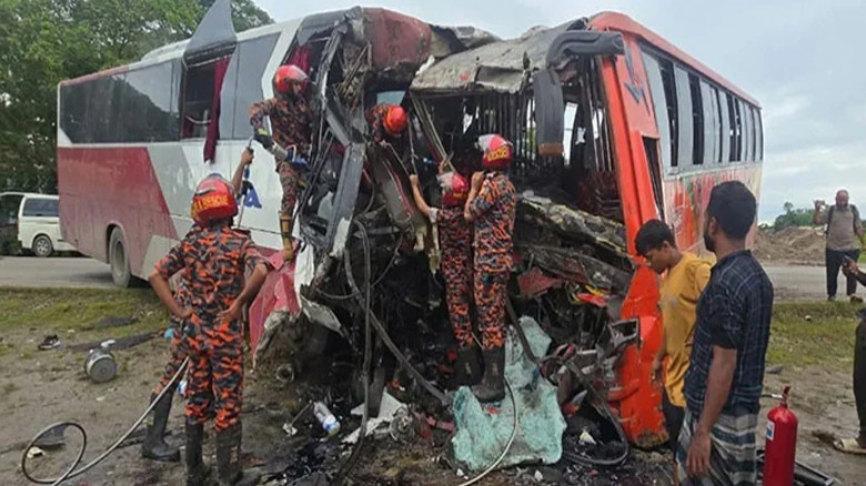 সিলেটে দুই বাসের সংঘর্ষে নিহত ৮