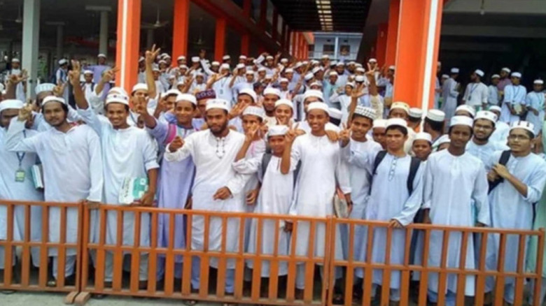 দাখিলে পাসের হার ৫৫.৪৯ শতাংশ, এগিয়ে ছাত্রীরা